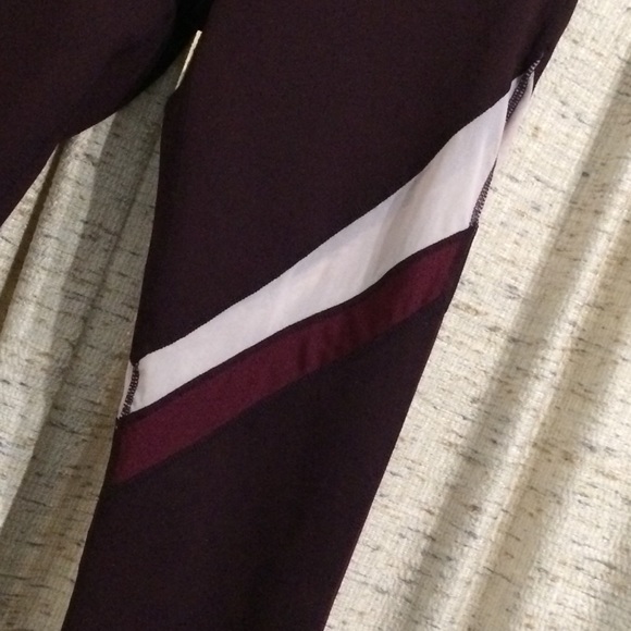 Fabletics Salar Mesh PowerHold Color Block Athletic Leggings in Vigneto/Bolero - Picture 3 of 6